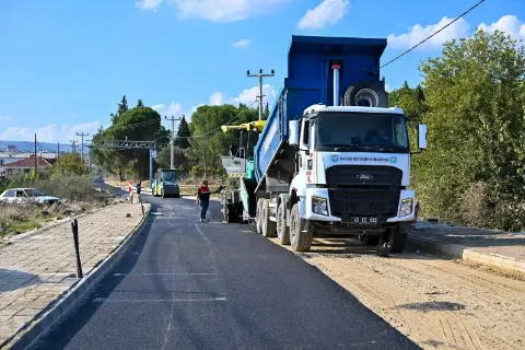 Sındırgı’da Yağmur Suyu Mazgallarından çöp çıktı