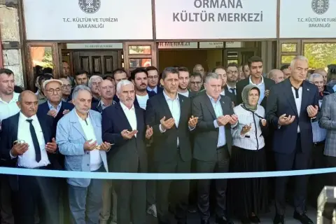 Altıeylül’de Sosyal Belediyeciliğin Yeni Adresi Kapılarını Açtı
