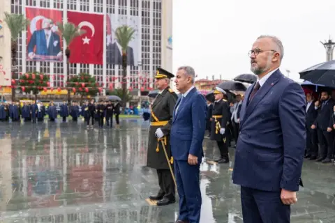 Altıeylül'de Cumhuriyet Coşkusu: Omuzlardan Göklere Oratoryosu