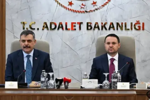 Bandırma’da Cumhuriyet Bayramı Törenle Kutlandı