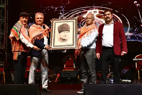Dursunbey’de Yol Ve Kaldırımlarda çalışma