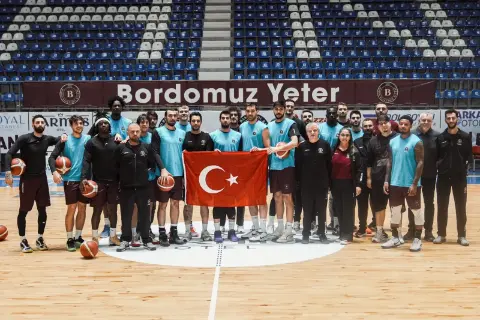 Bordo Bk, Bahçeşehir Koleji İle Evinde Mücadele Edecek
