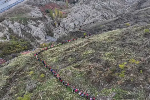 Bordo Bk, Bahçeşehir Koleji İle Evinde Mücadele Edecek