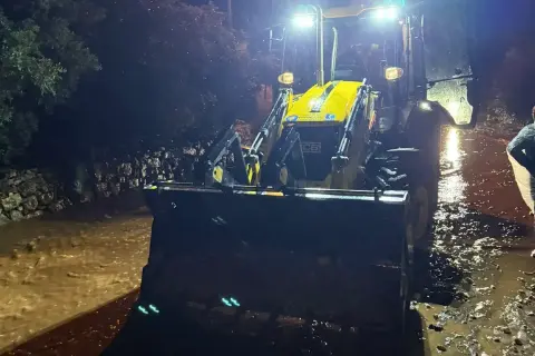 Edremit’te Eskiyen Zabıta Aracı Yenilenerek Hizmete Alındı