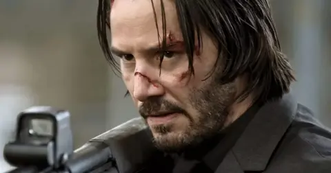 Keanu Reeves Maelstrom'da Alan Ritchson'ın Yerini Alacak
