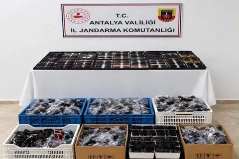 Jandarmadan sahte ve kaçak lüks markalara darbe