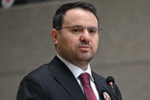 Akın Gürlek'ten fon soruşturmasında para iadesi yapanlar hakkında açıklama