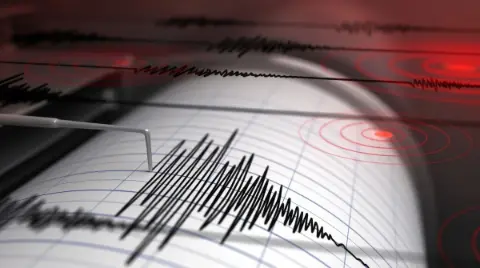 Marmara Denizi'nde deprem! Kocaeli'nin iki ilçesinde hissedildi