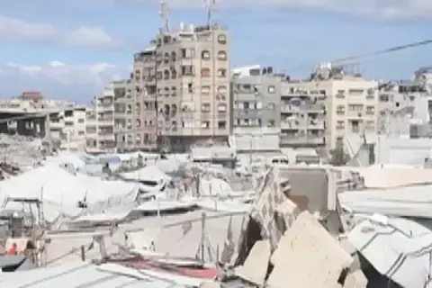 Gazze’de Filistinliler İsrail seçimlerinin sonuçlarını takip ediyor