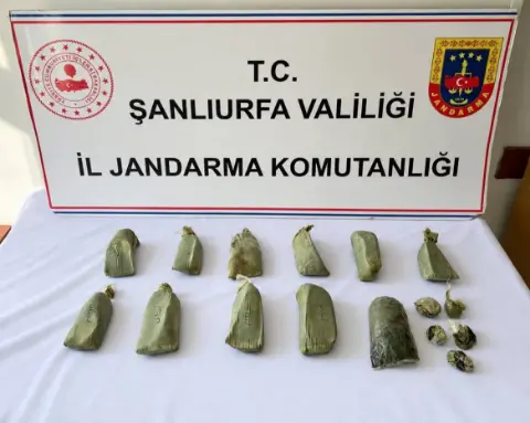 şanlıurfa’da Uyuşturucu Operasyonu: 5,5 Kilo Esrar Ele Geçirildi