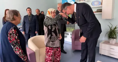 Yalova Aile ve Sosyal Hizmetler İl Müdürü Seçin ilk ziyaretini huzurevine yaptı!