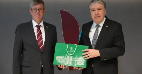 Rektör Prof. Dr. Mehmet Bahçekapılı, Büyükelçi Marius Janukonis'i ağırladı