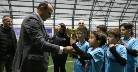 Şampiyon Kültürspor, Kupasını Başkan Yele'den aldı