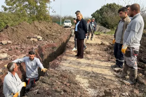 Altınova’da altyapı çalışmaları sokak sokak devam ediyor