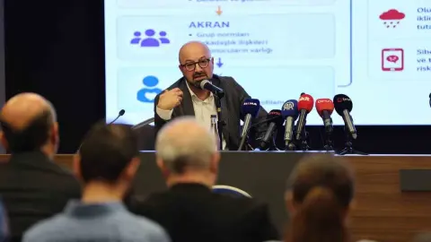 Eğitim-Bir-Sen Genel Sekreteri Yavuz: "Öğretmenlerimizin yüzde 90,7’si, mesleğe başladıkları dönemle kıyaslandığında öğretmen otoritesinin zayıfladığını düşünüyor