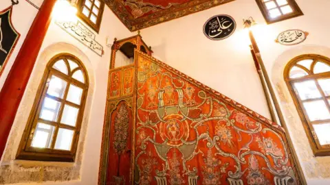 Yozgat’ın Tarihi Mirası Tokmak Hasan Paşa Camii Göz Kamaştırıyor