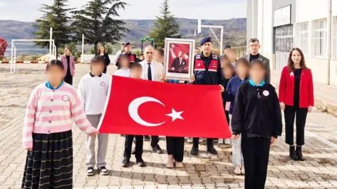 Yozgat’ta Köy Okulunda Cumhuriyet Coşkusu! Öğrencilerden Anlamlı 29 Ekim Kutlaması