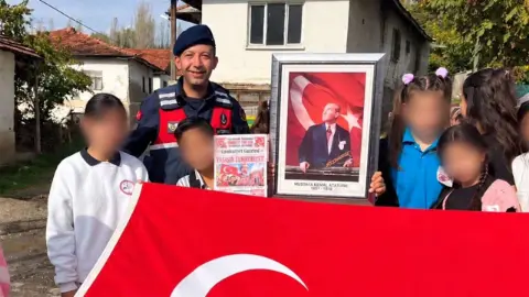 Yozgat’ta Köy Okulunda Cumhuriyet Coşkusu! Öğrencilerden Anlamlı 29 Ekim Kutlaması