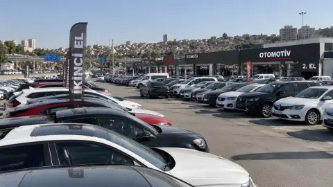 İkinci El Otomobil Piyasasında Gözler Yılbaşına Çevrildi! Araç Alacaklara Hareketlilik Müjdesi Gelebilir mi?