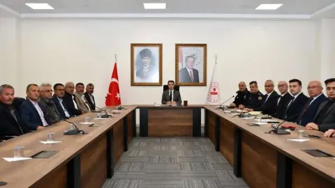 Sorgun’da Köy Muhtarlarının Talepleri Masaya Yatırıldı: Kış Tedbirleri Görüşüldü