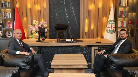 Çekerek Belediye Başkanı Üzeyir İnce'den Yozgat Barosu Başkanı Salih Büyüksoy'a Hayırlı Olsun Ziyareti