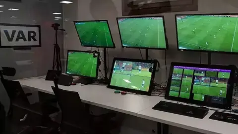 Galatasaray-Fenerbahçe maçının VAR hakemi belli oldu