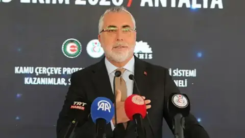 Bakan Işıkhan: Hiçbir kamu çalışanımızı ve işçimizi mağdur etmeyeceğiz