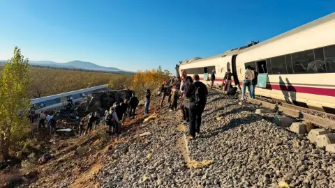 İspanya'da tren kazası: 46 ölü, 150 yaralı
