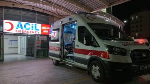 Yemek sofrasında evlat dehşeti: Babasını bıçakla öldürdü
