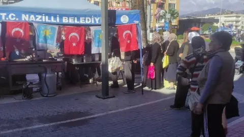 İYİ Parti'den Esnafa Bayram Ziyareti